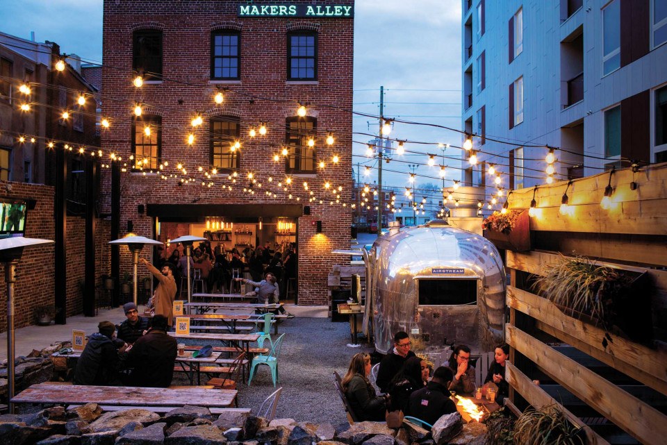 wilmington maker's alley outdoor bar