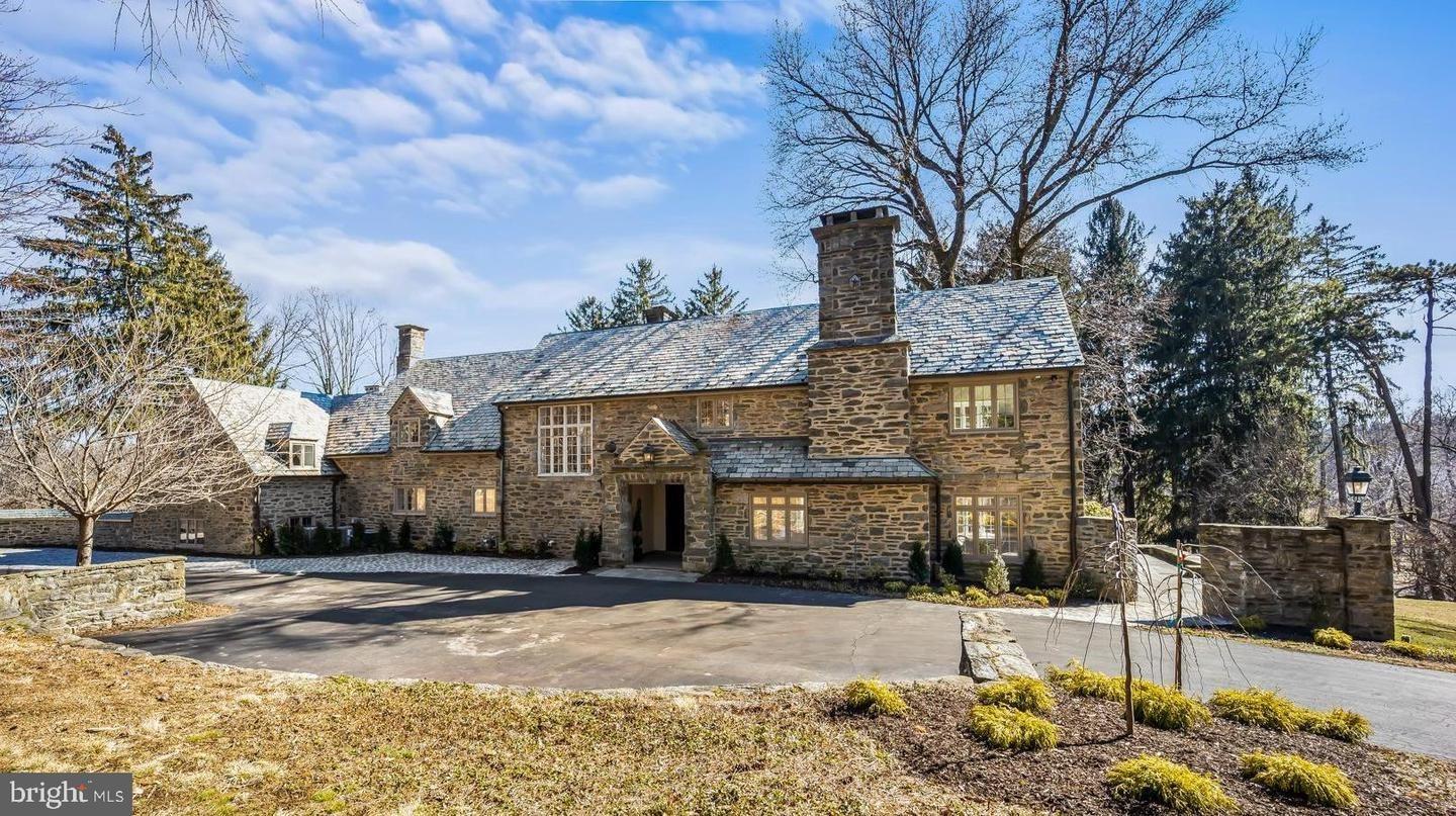Just Listed: Villanova English Country Estate House for Sale - Vimarsana News