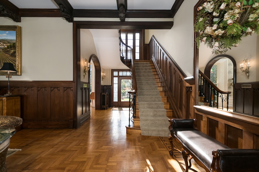 house for sale edgewater park riverside foyer