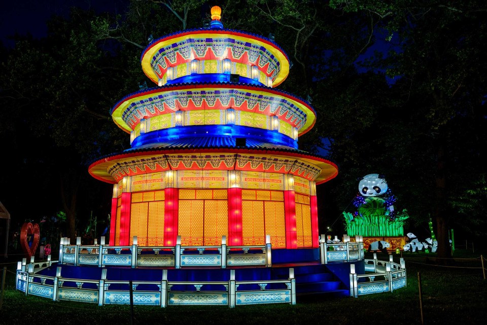 Your Guide to the Philadelphia Chinese Lantern Festival in Franklin Square