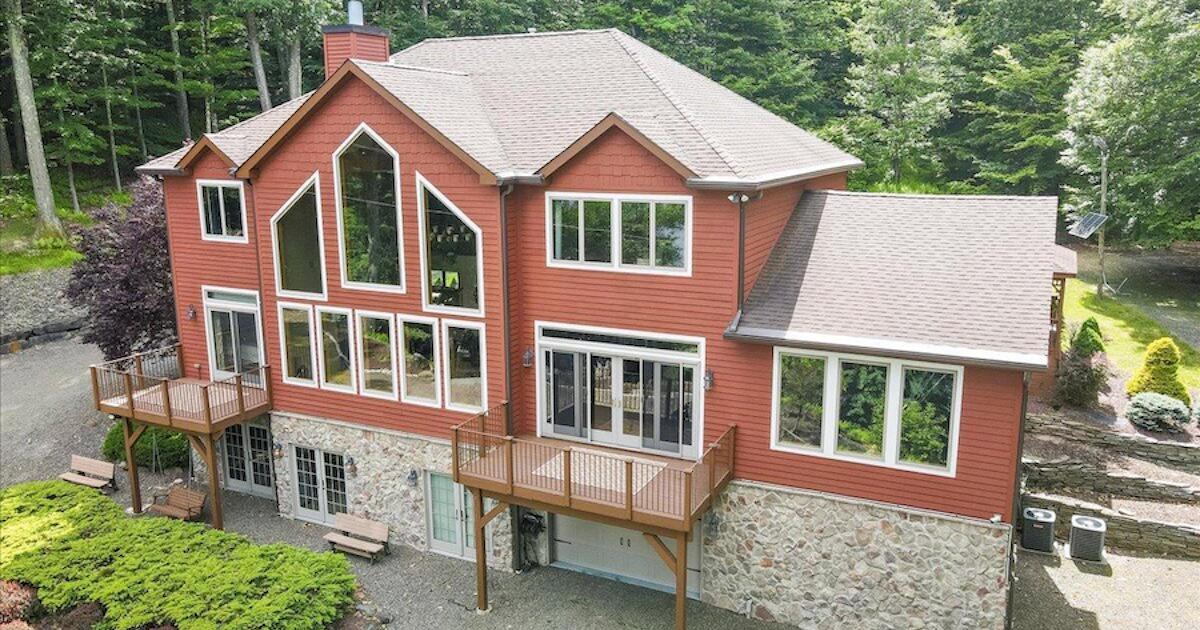Custom Lake Wallenpaupack Traditional Contemporary House for Sale