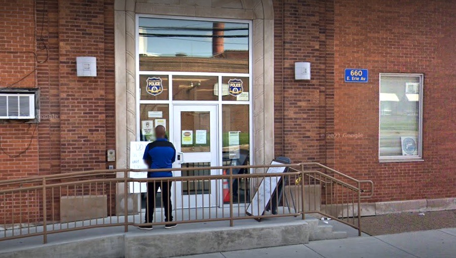 the philadelphia gun permit unit on Erie Avenue