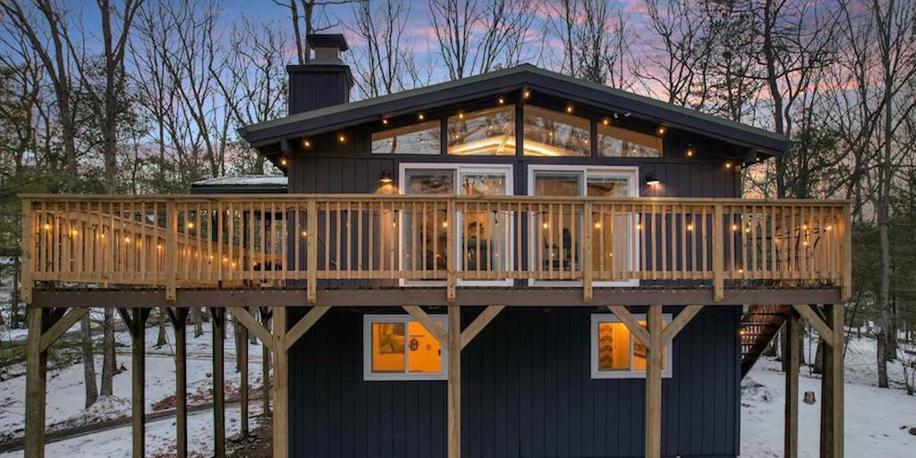 In the Poconos: Sunrise Lake Renovated Contemporary House for Sale - Vimarsana News