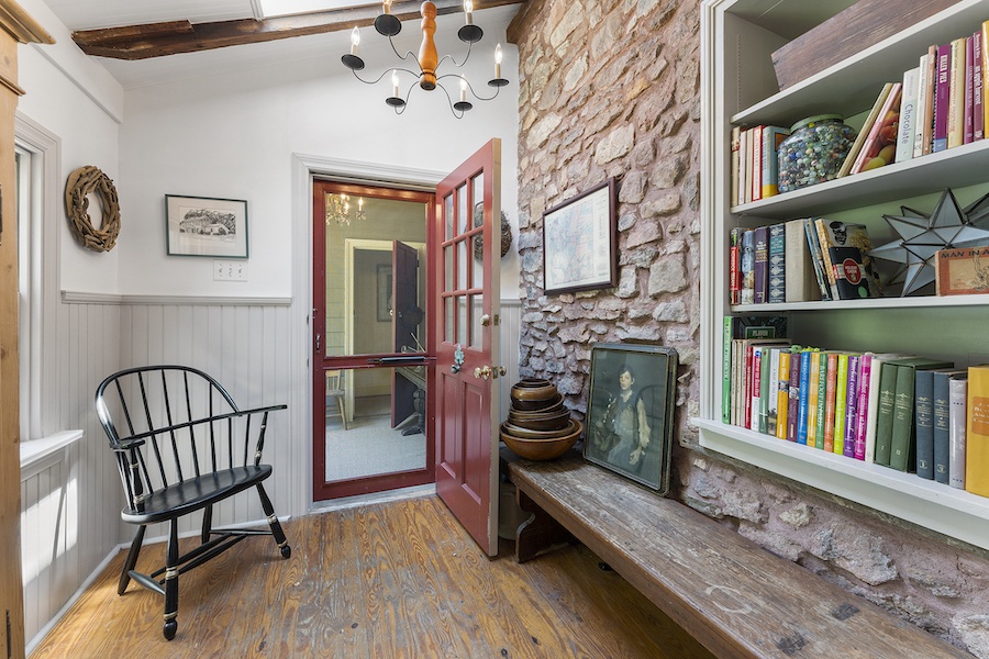 mudroom