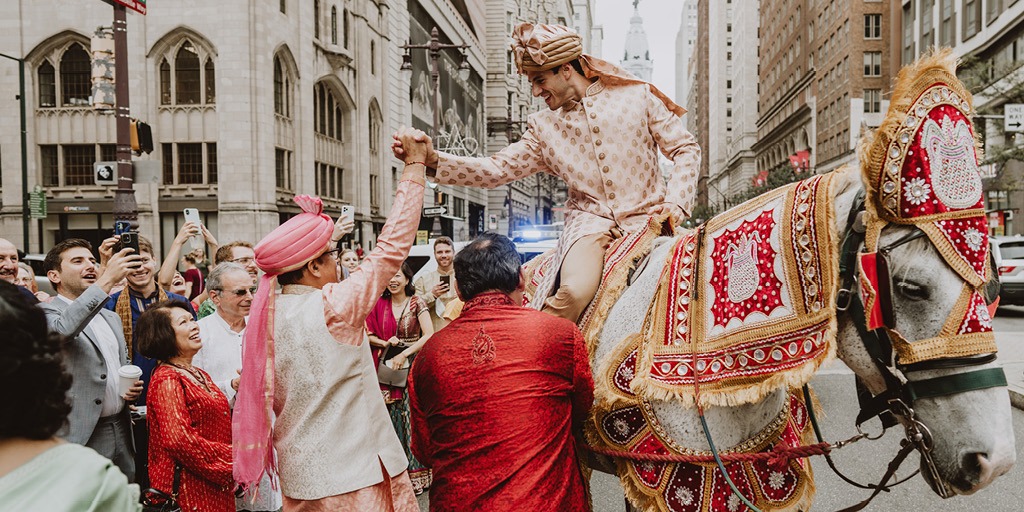 A Kimmel Cultural Campus Wedding That Shut Down Broad Street - Vimarsana News
