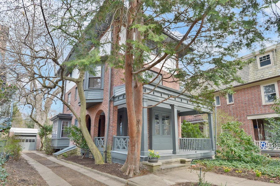 House for Sale Modern Rowhouse with Roof Deck in Northern Liberties