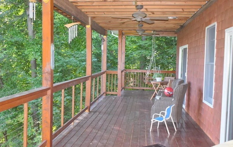 bedroom level deck