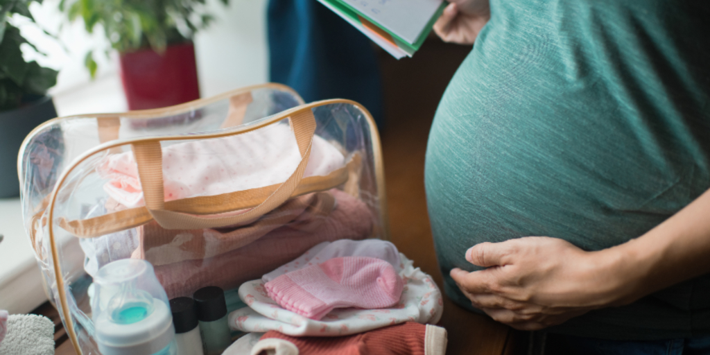 What You Should and Shouldn't Pack in Pregnancy Hospital Bag