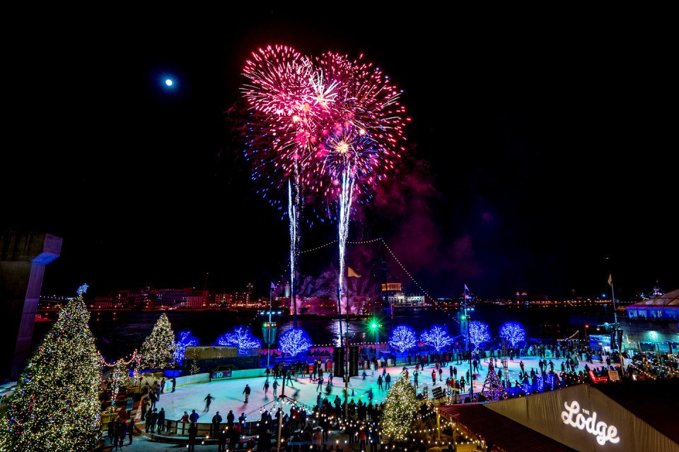 Blue Cross RiverRink Winterfest at Penn's Landing opens Nov. 24, 2023 –  NBC10 Philadelphia