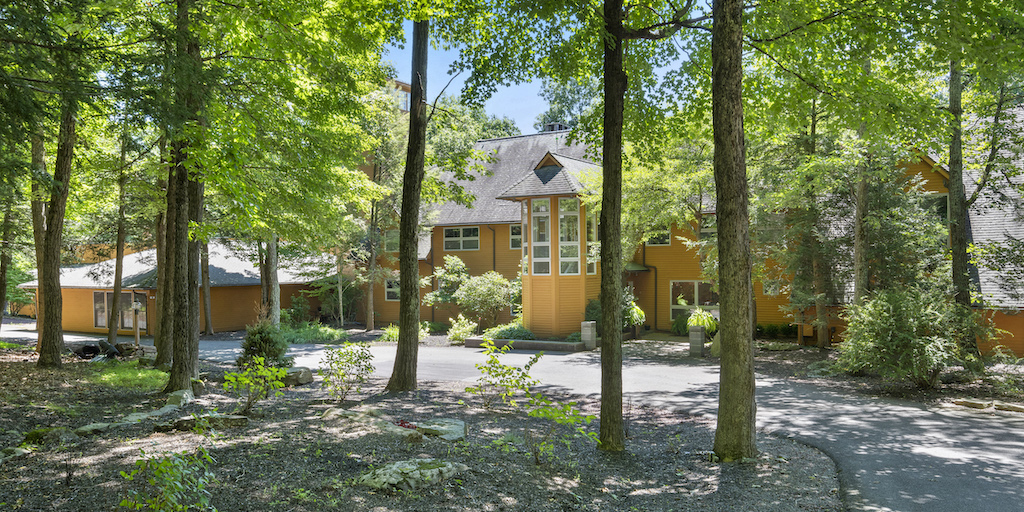 Relisted in the Poconos: Henryville Contemporary Mansion for Sale - Vimarsana News