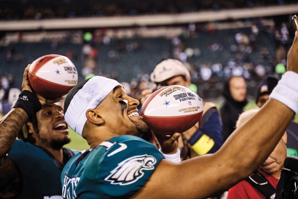 A Day in the Life of the Linc: The Inside View of a Big Eagles Win