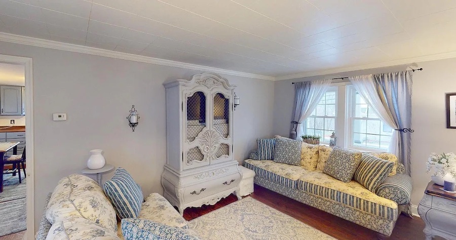 house for sale honesdale cottage living room