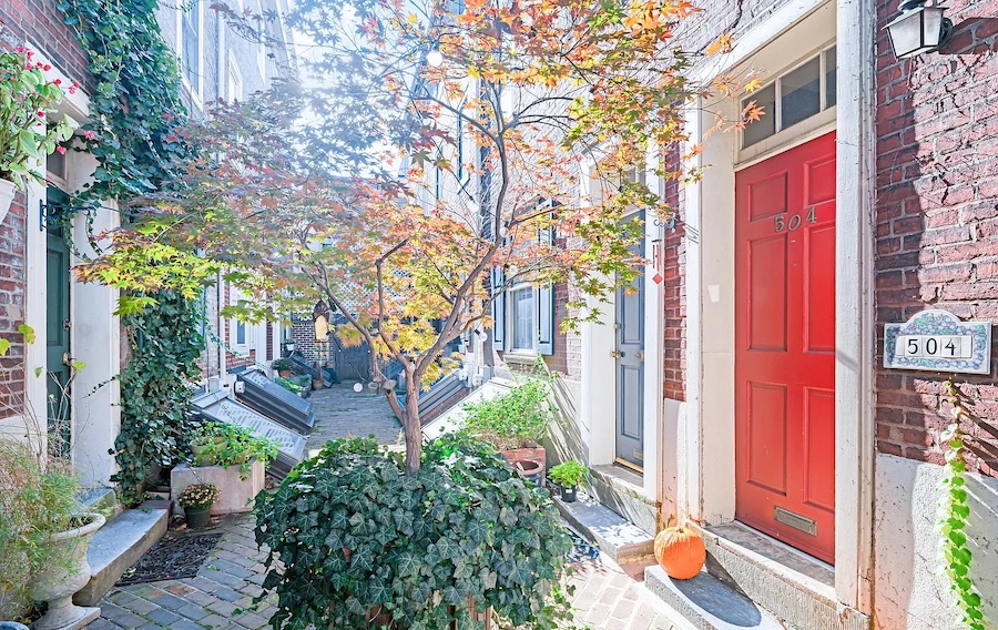 house for sale society hill alley trinity front door