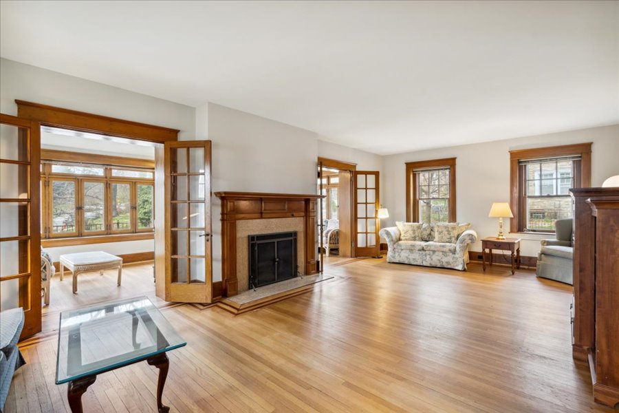 house for sale mt. airy colonial living room