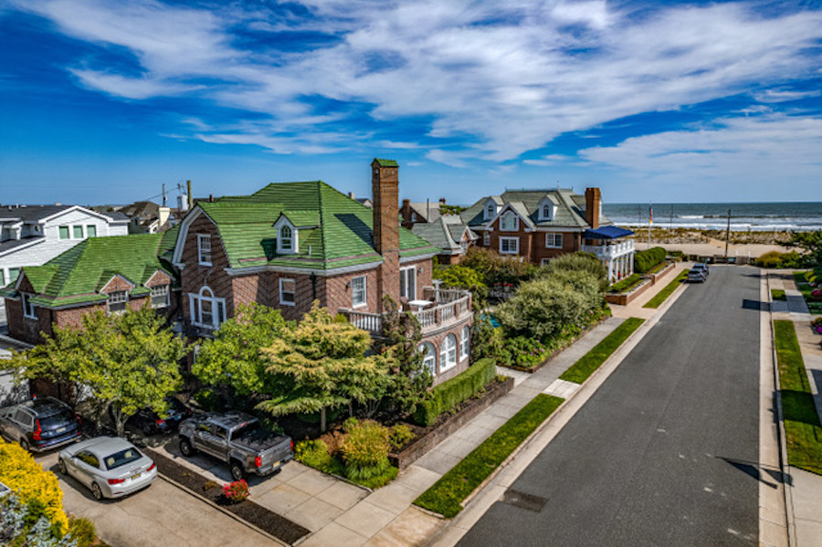 house for sale margate colonial manor exterior street view