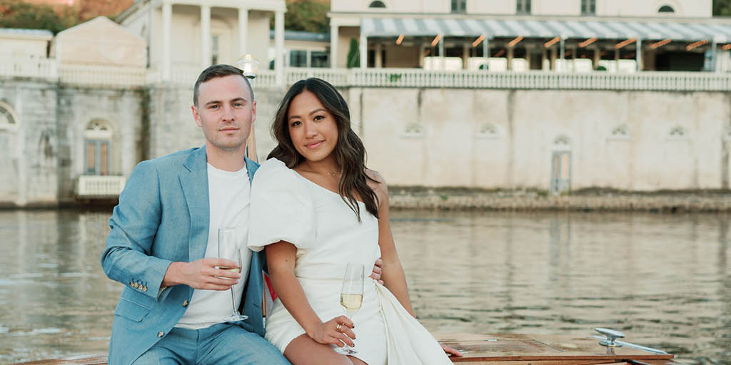 A Sea Philly Engagement Photo Session on a Vintage Picnic Boat - Vimarsana News