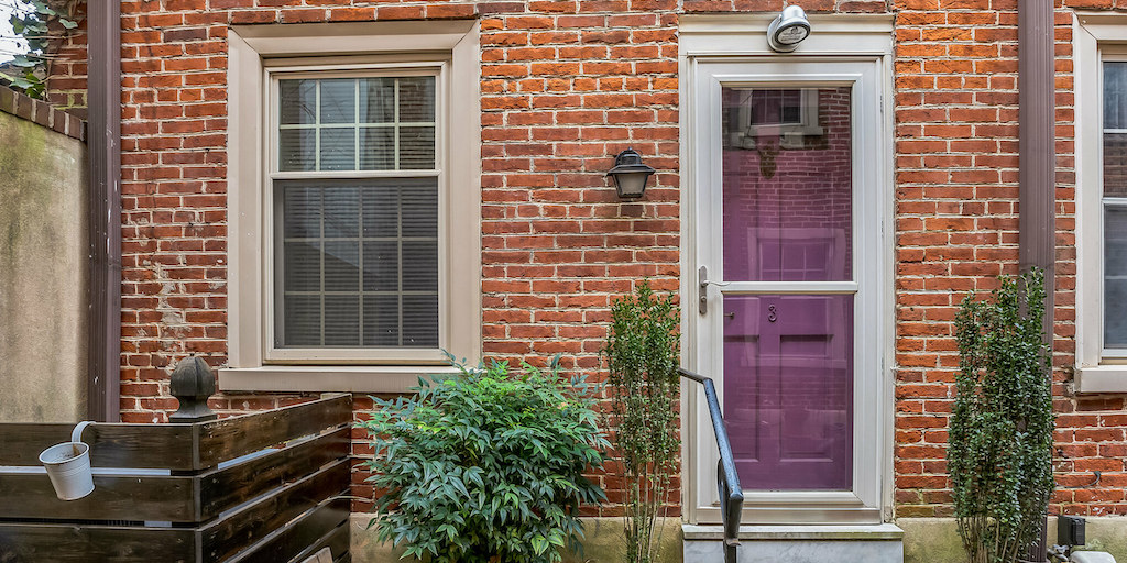 Queen Village Renovated Courtyard Trinity House For Sale (Again) - Vimarsana News