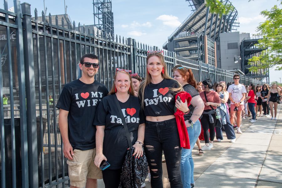 a photo from the Taylor Swift show in Philadelphia