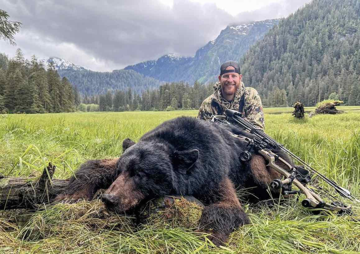 carson wentz and the bear that he killed