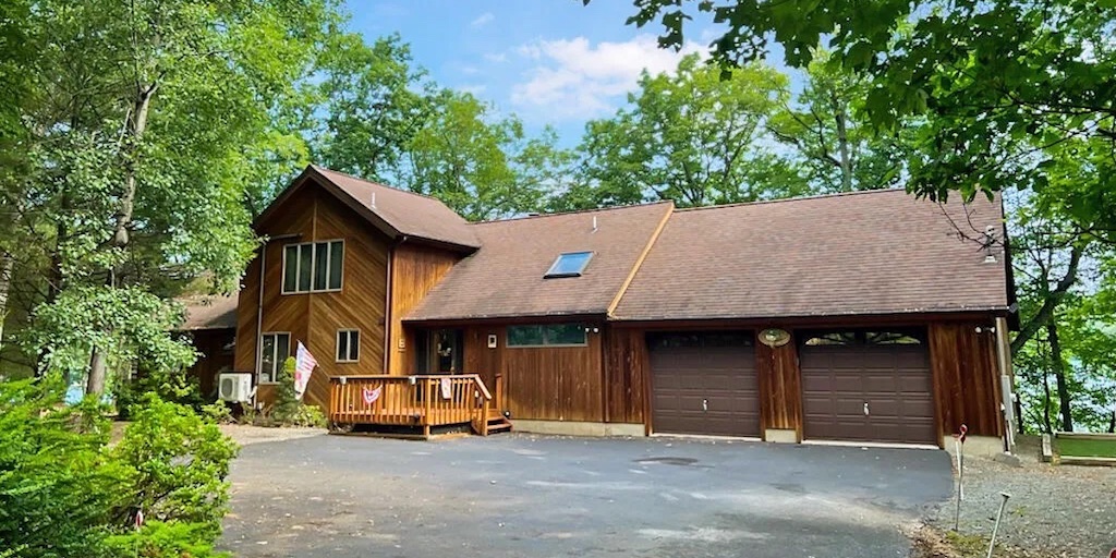 Lackawaxen Lakeside Contemporary House for Sale - Vimarsana News