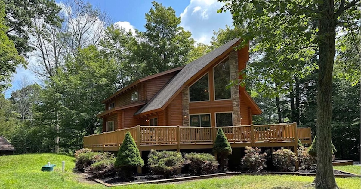 In the Poconos Greentown Contemporary Log House for Sale