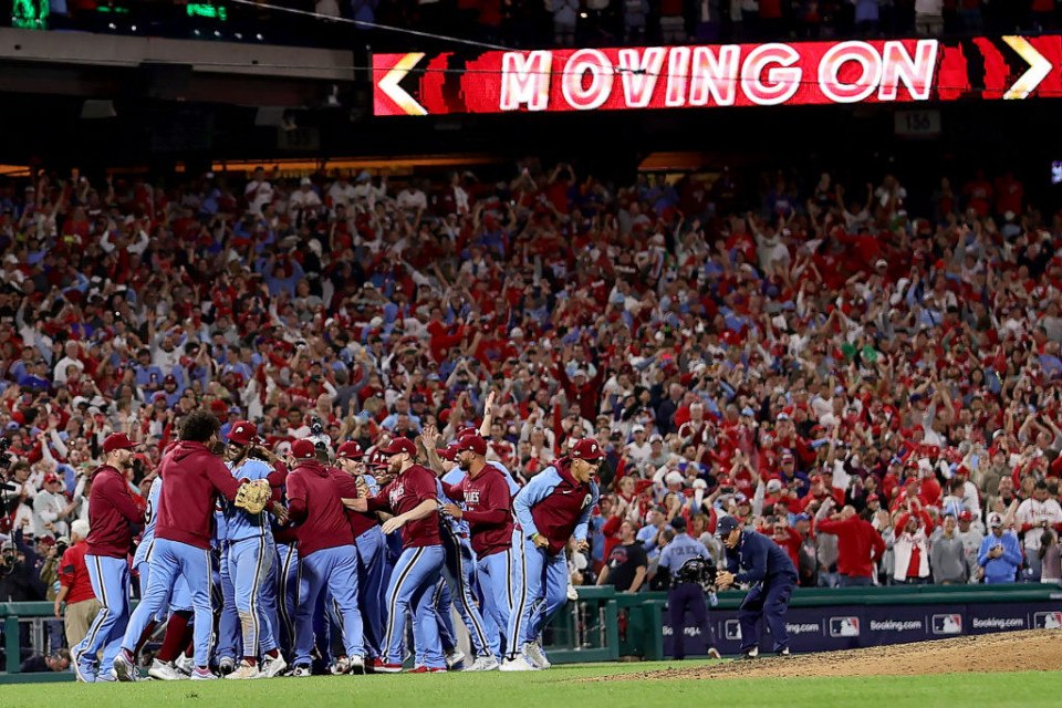 The Phillies will wear their red jerseys for Wednesday's game at Dodger  Stadium