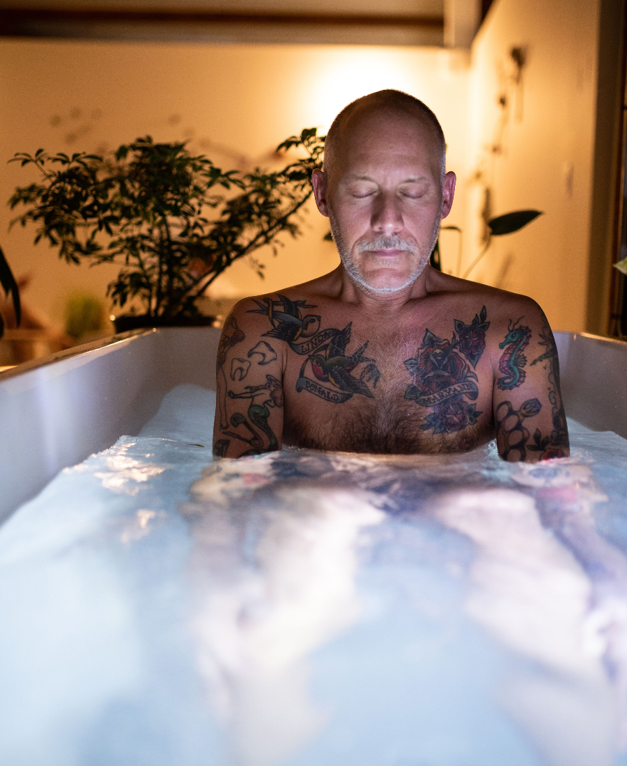 Sauna and Ice Bath Combination: A Look at Contrast Therapy • Breath Inspired