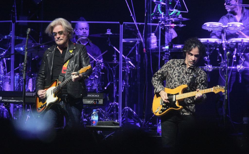 Hall Is Suing Oates, and We Can't Go For That - Vimarsana News