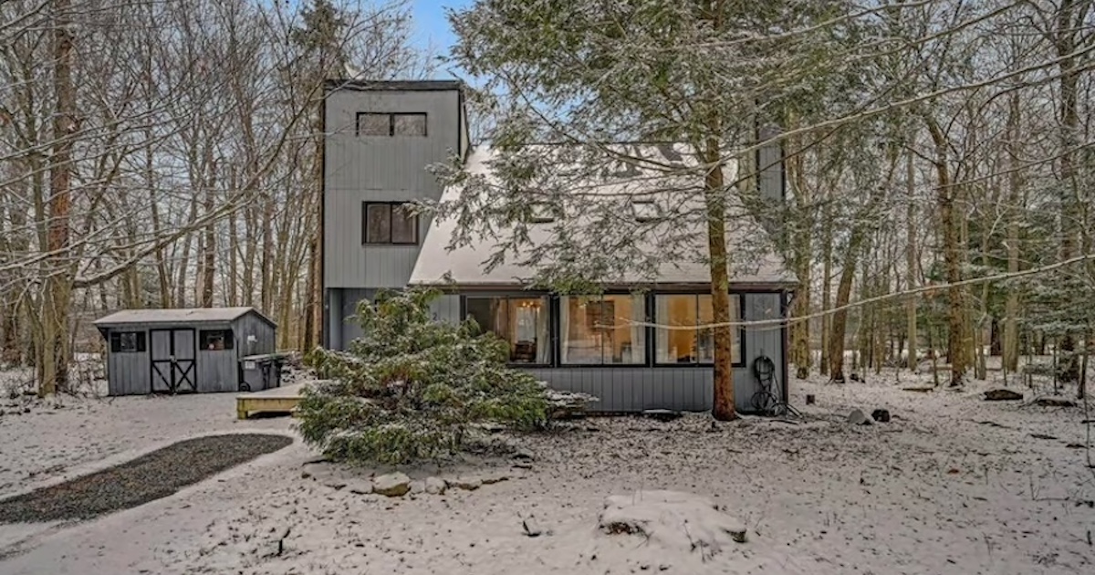 Just Listed Tobyhanna Country Club Contemporary House for Sale