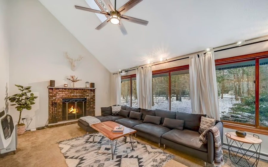 house for sale tobyhanna country club contemporary living room