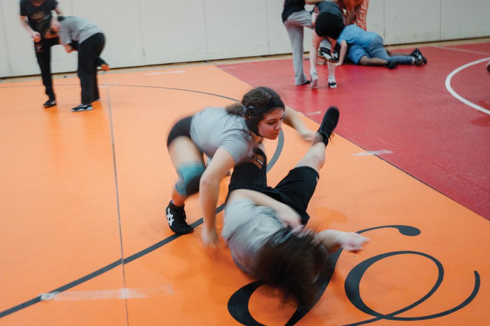 girls wrestling