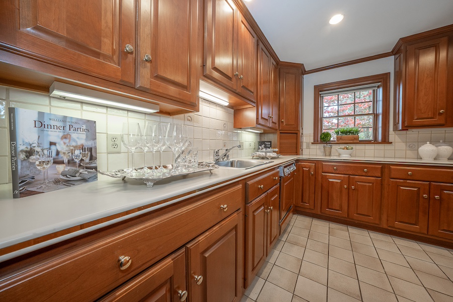 house for sale malvern equestrian farm butler's pantry