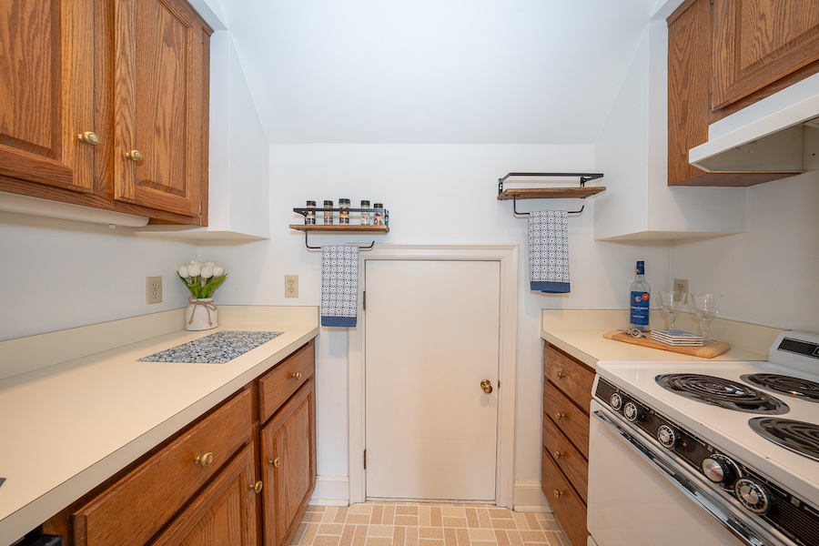 guest apartment kitchenette