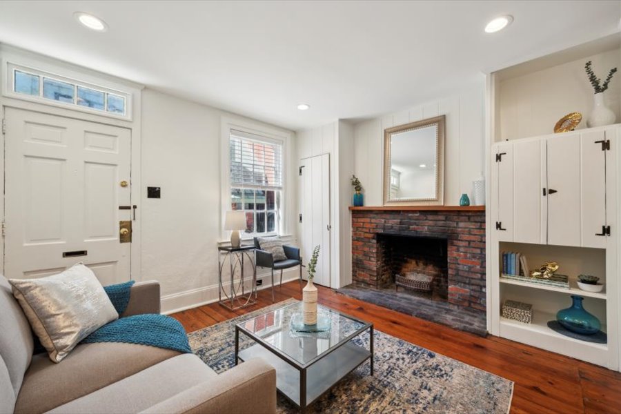 house for sale wash west updated extended trinity living room
