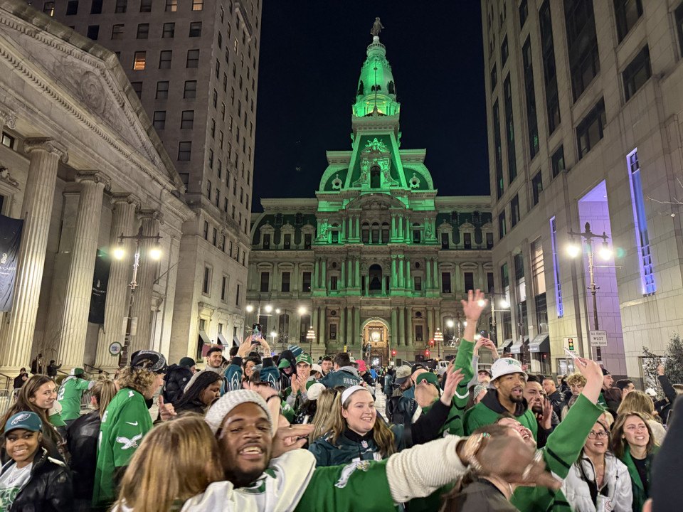 eagles fans broad street celebrate